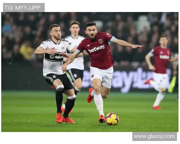 俄罗斯足球明星格罗文的传奇人生与赛场辉煌成就解析