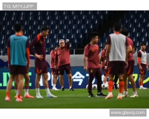 印尼足球历史上最杰出前球星排名揭晓，谁将登顶榜单之巅