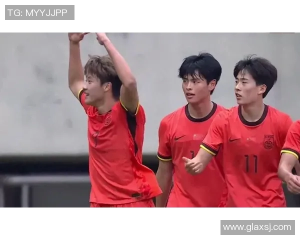 国足国奥队携手共进为国家队争光展现中国足球新希望